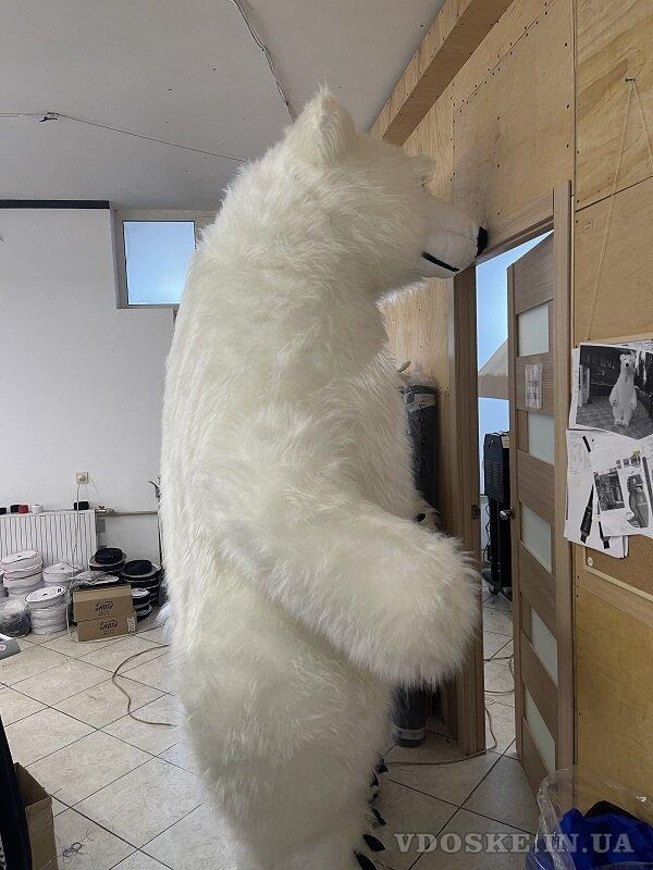 Начните продвижение с надувным костюмом белого медведя (2)